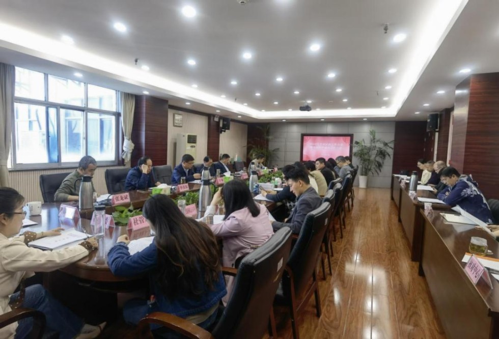 5.市民政局召开2024年度全市民政工作暨全面从严治党工作会议.jpg