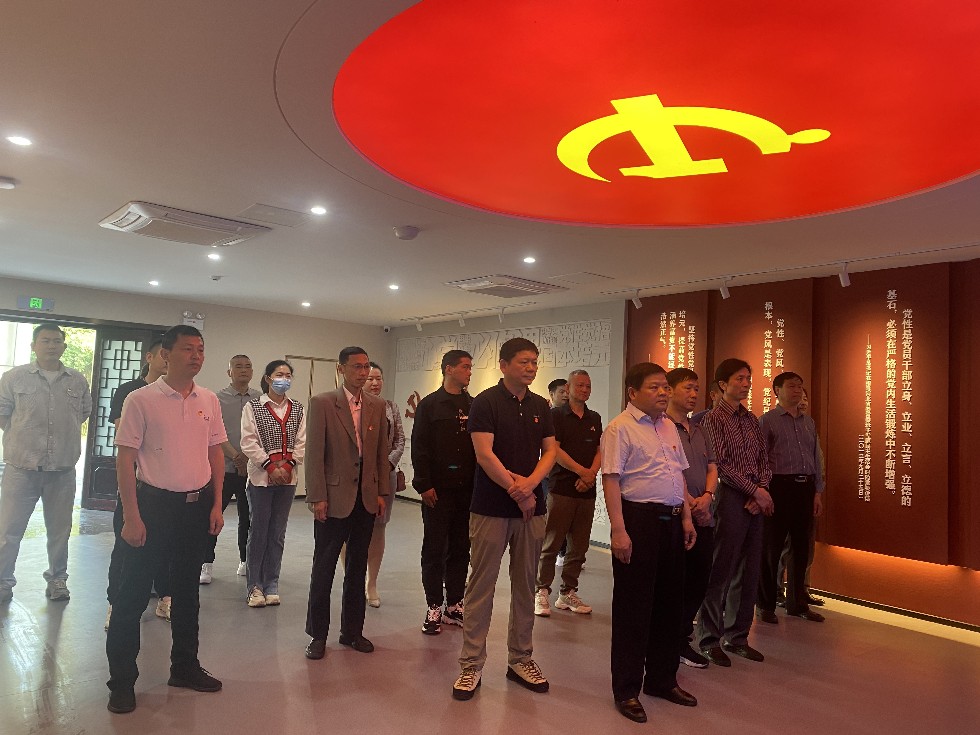 2.市国防动员办赴铜陵市党性党风党纪教育馆开展学习教育1.jpg