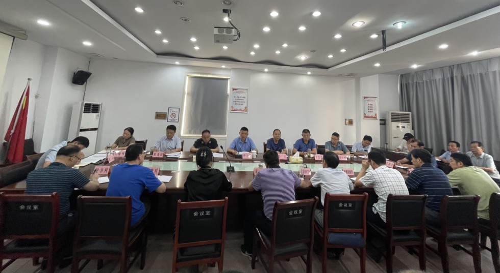 4.市农业农村局召开党组理论学习中心组学习（扩大）会议.jpg